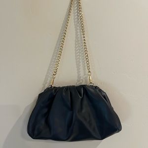 Removable chain pouch bag Bottega Style